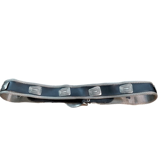 Vintage 90\'s Silver leather with Metal Mesh trim belt silver women’s small/med main image 6